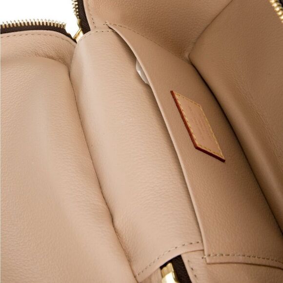 Louis Vuitton Makeup Bag - Picture 3 of 3